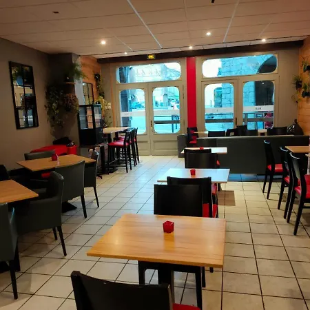 Cafe De France Bed & Breakfast *