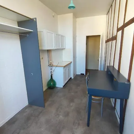 Cafe De France Отель типа 