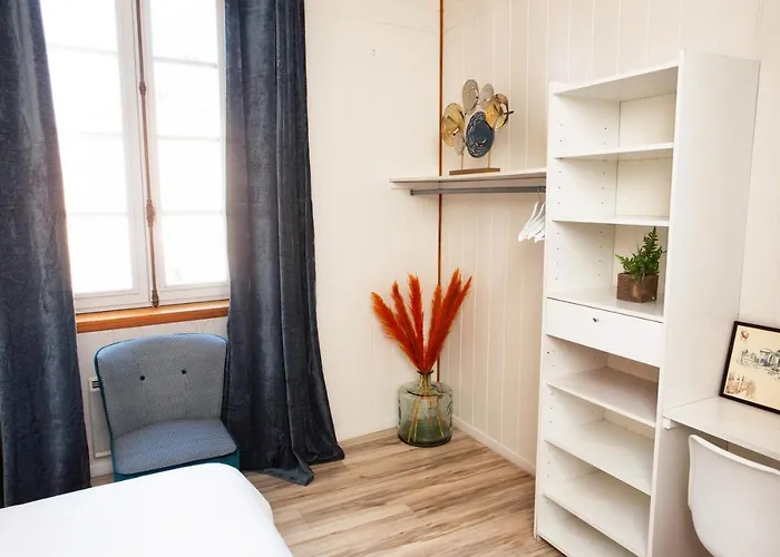 Cafe De France Bed & Breakfast