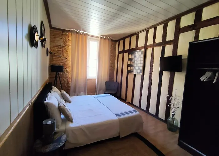 Bed & Breakfast Cafe De France