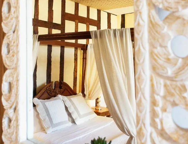 Cafe De France Bed & Breakfast Eauze